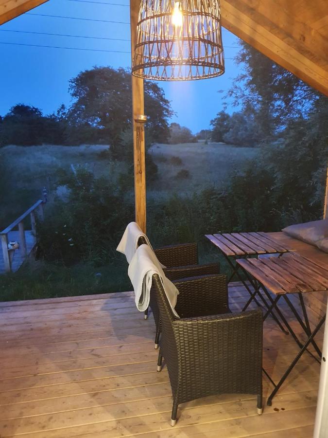 Skogsbaeckens Stugby Ab Tomelilla Exterior foto
