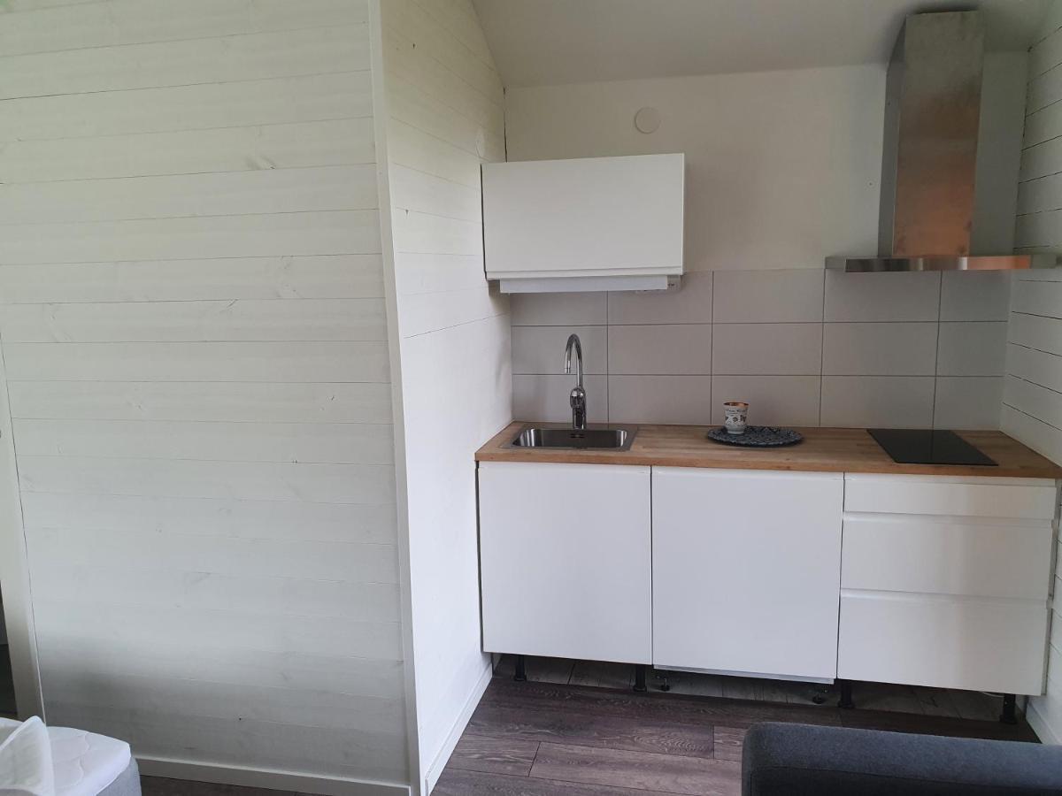 Skogsbaeckens Stugby Ab Tomelilla Exterior foto