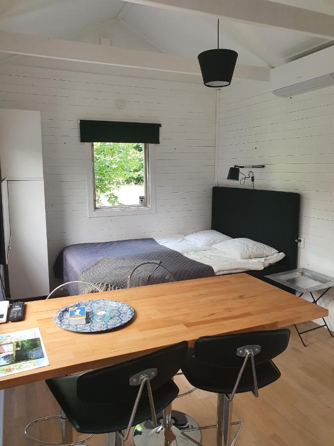 Skogsbaeckens Stugby Ab Tomelilla Exterior foto